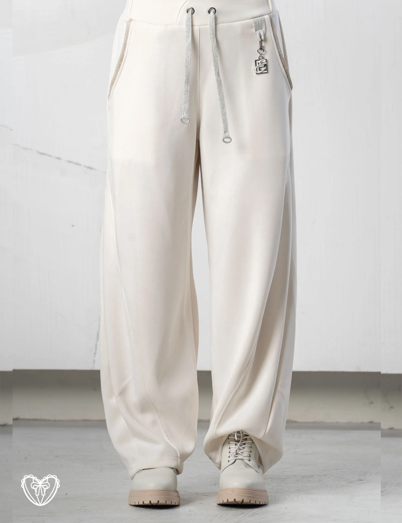Pantalón ancho crudo de Elisa Cavaletti