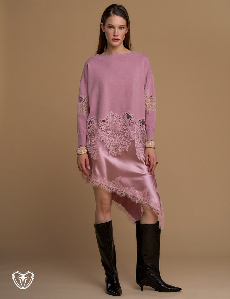 Jersey rosa empolvado con puntilla