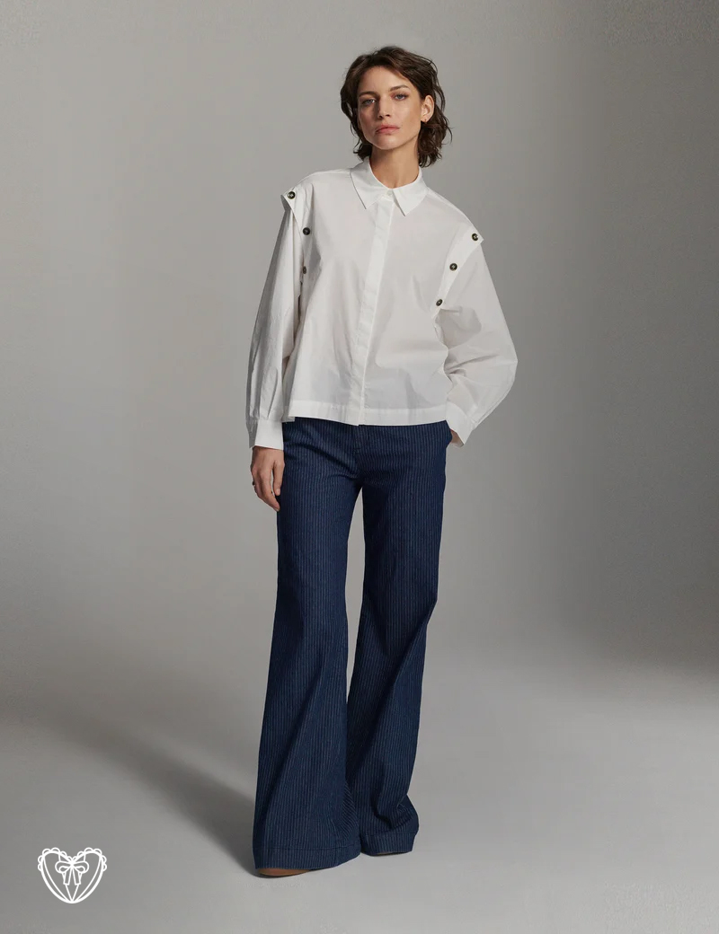Camisa con botones blanca